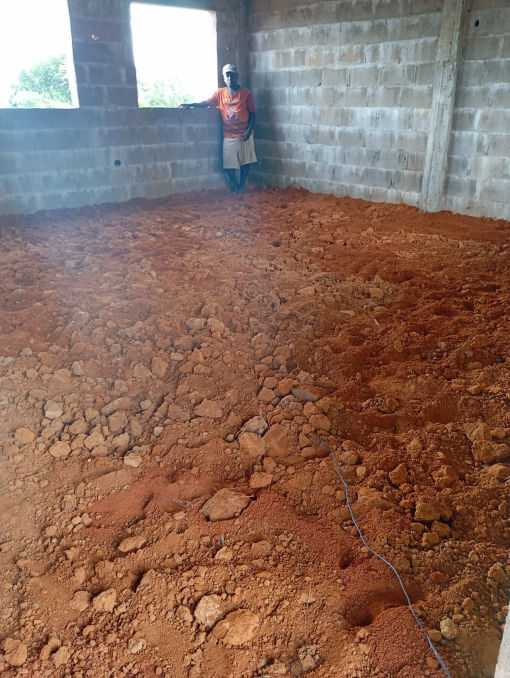 Rimozione del pavimento in terra