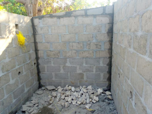 Nuovo bagno nella casa di formazione a Mahajanga - lavori in corso