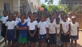 Bambini del Madagascar Tonga Soa - Buona Pasqua 2026