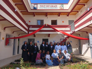 Bambini del Madagascar Tonga Soa - Nuova casa a Mahajanga